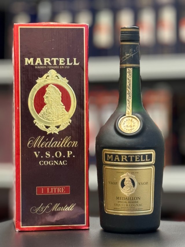 マーテルV.S.O.P. Medaillon 金牌　馬爹利 Martell Vsop Medaillon Cognac 1L 沙樽金牌馬爹利- Tai Fung
