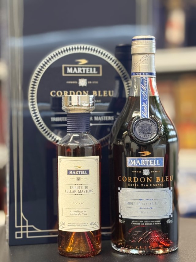 幸*様 MARTELL NAPOLEON CORDON NOIR 未開け 未開封】MARTELL CORDON NOIR NAPOLEON 700ml Martell Cordon