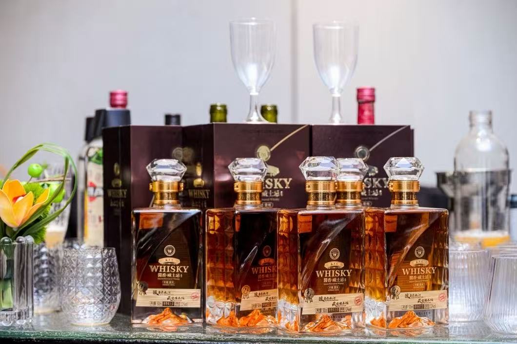 仁懷醬香型威士忌為友好協進會杯（回歸杯）賽馬活動添激情活力