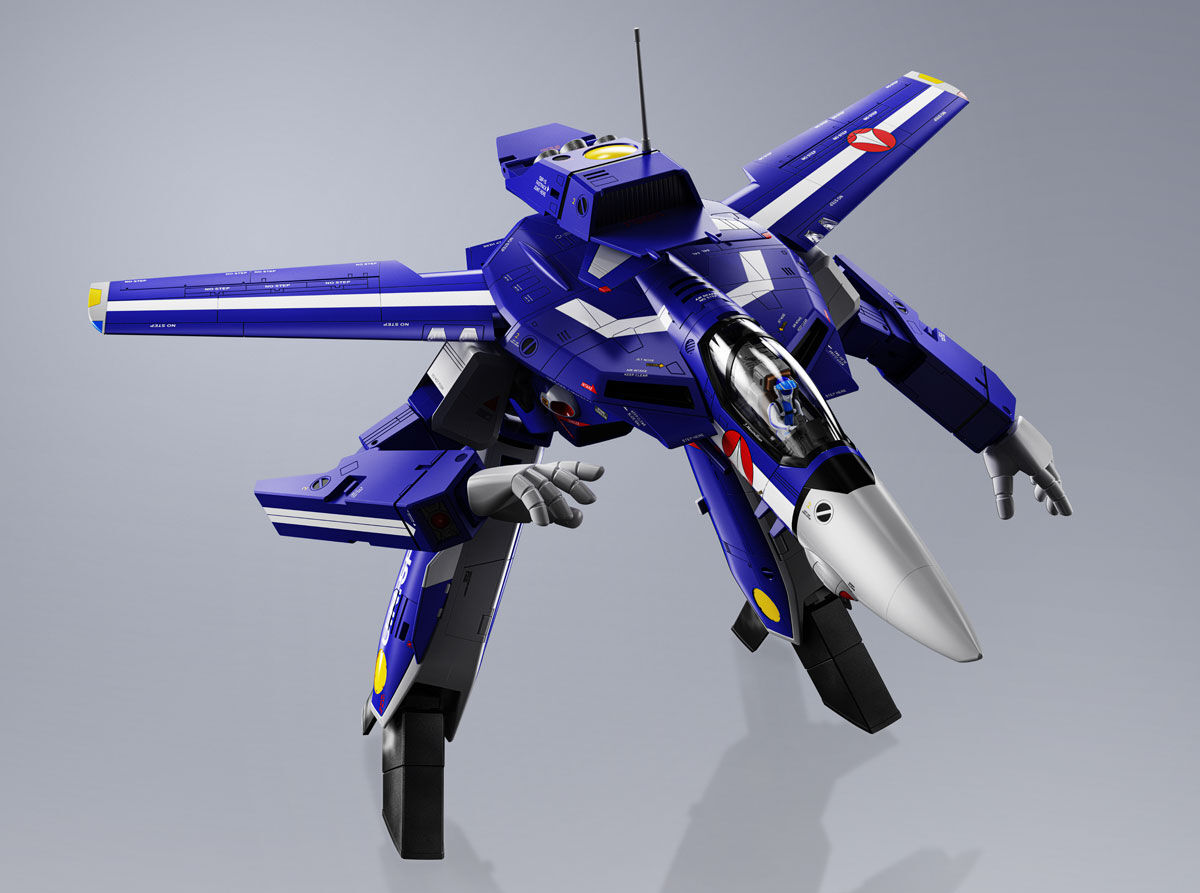 裝上超級組件嘅 BATTROID